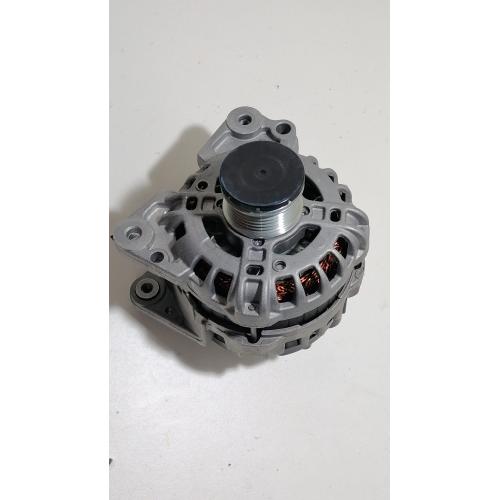 Alternador con polea y embrague