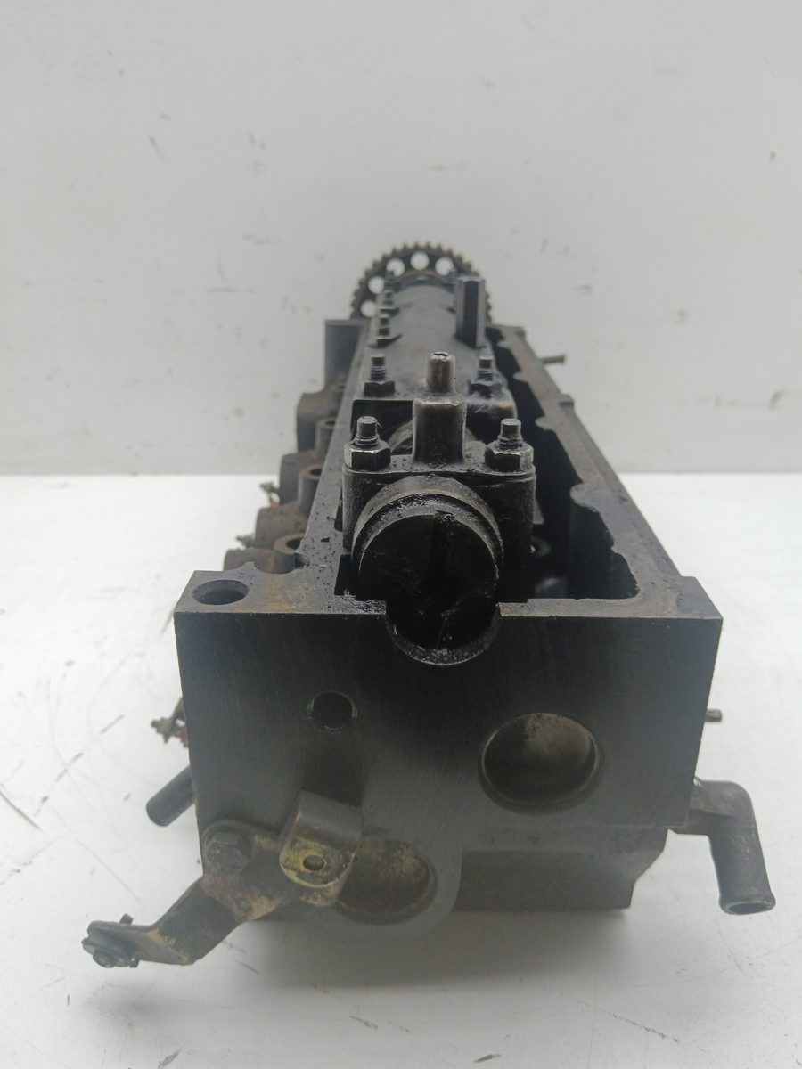 Tapa De Cilindros Ford Fiesta Berl./courier 1988-1997 1.8 Diesel 1.8L 44kW