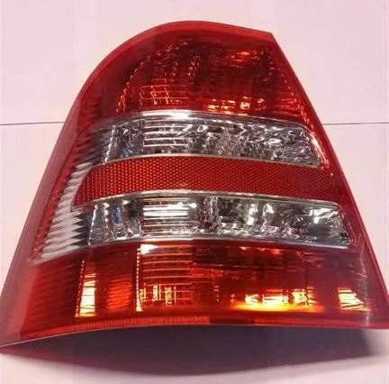 FAROL TRA IZQ GEELY CK6