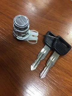 Cilindro de cerradura de puerta delantero izquierdo