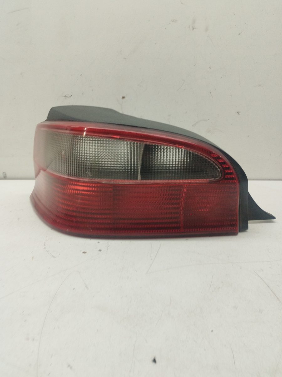 Farol Trasero Izquierdo Exterior Citroën Saxo 1996-2000 Seduction