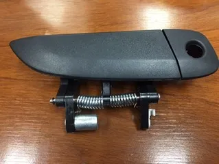 Manija de puerta exterior delantera derecha