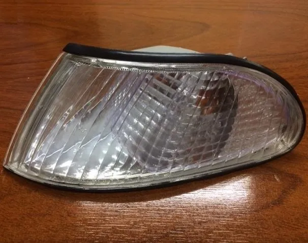 Faro delantero izquierdo