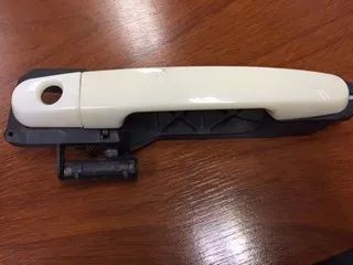 Manija de puerta exterior delantera izquierda