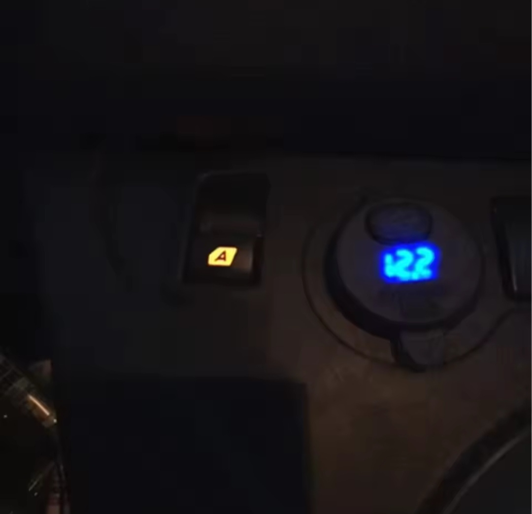 Tecla Alzacristal Peugeot Partner B9 Citroën Berlingo B9 Izq