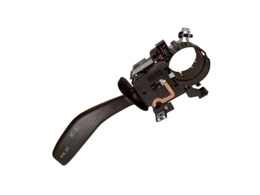 LLAVE BAJO VOLANTE VW POLO 1.0/1.6 02/06