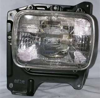 SEMIOPTICA DER NISSAN D21 MEXICO (C/SOP) DEPO