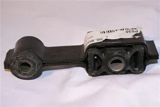 Soporte de motor delantero