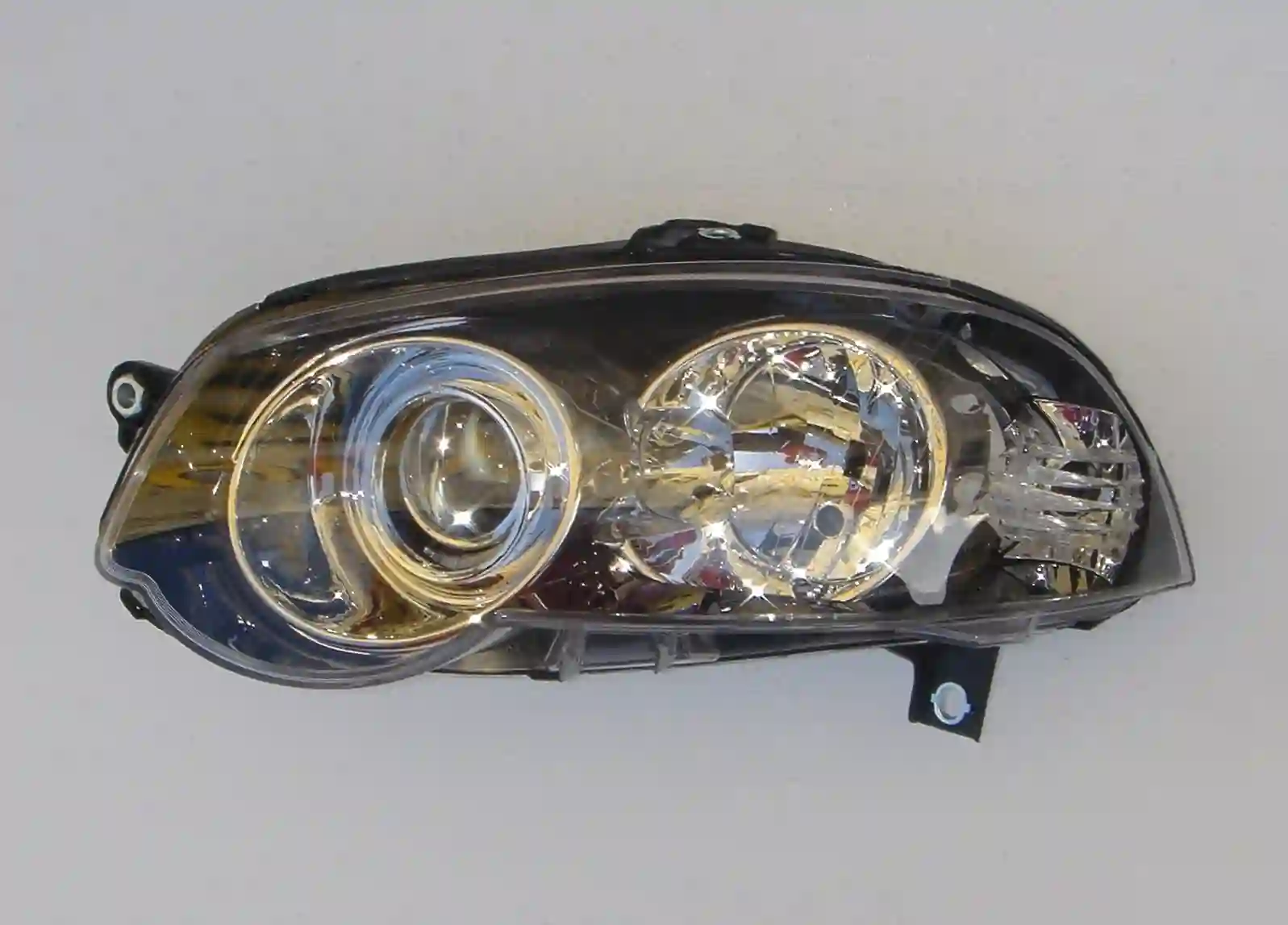 Faro delantero izquierdo