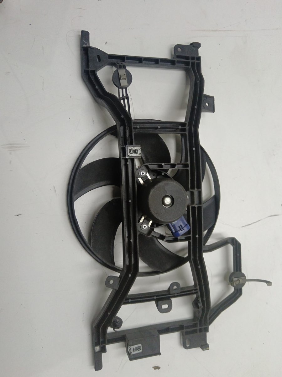 Electroventilador Aire Acondicionado Renault Sandero 2012-Actualidad Laureate 1.5L 66kW