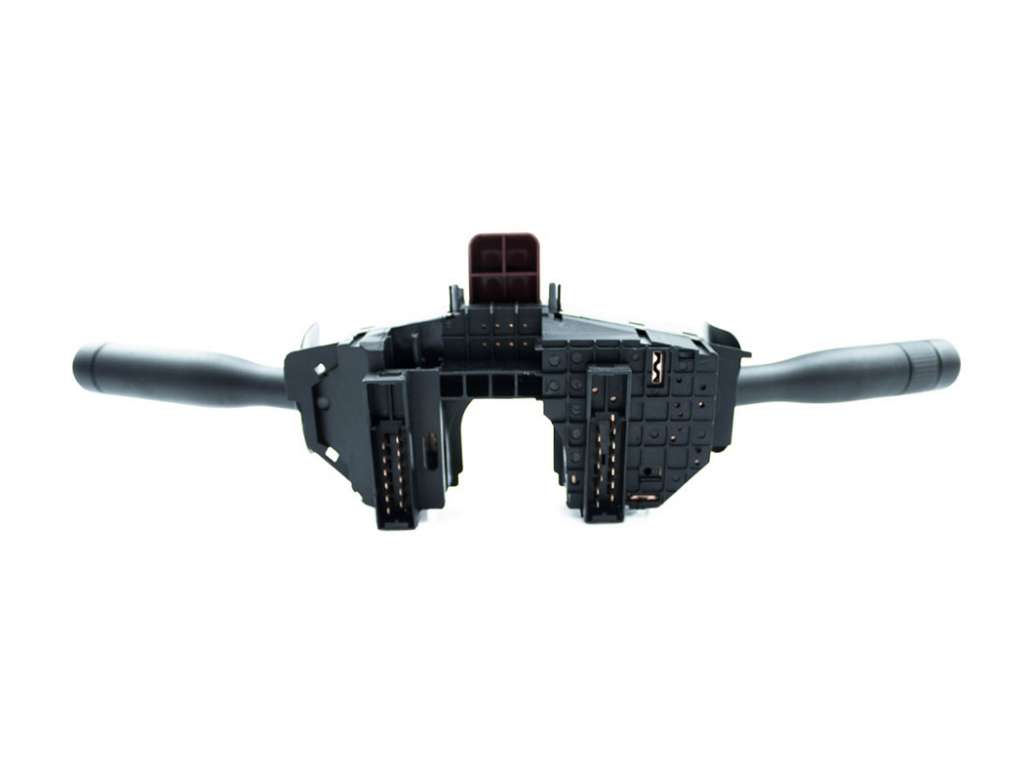 LLAVE BAJO VOLANTE GM CELTA 07/09 CON L-P TRASERO