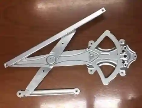 LEVANTACRIS DEL IZQ TOYOTA HILUX VIGO(ELE-S/MOTOR)