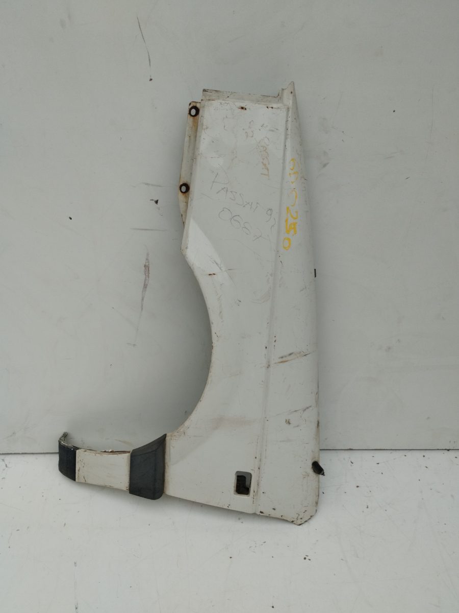 Guardabarro Delantero Izquierdo Volkswagen Passat Berlina (3A2) 1993-1996 GL