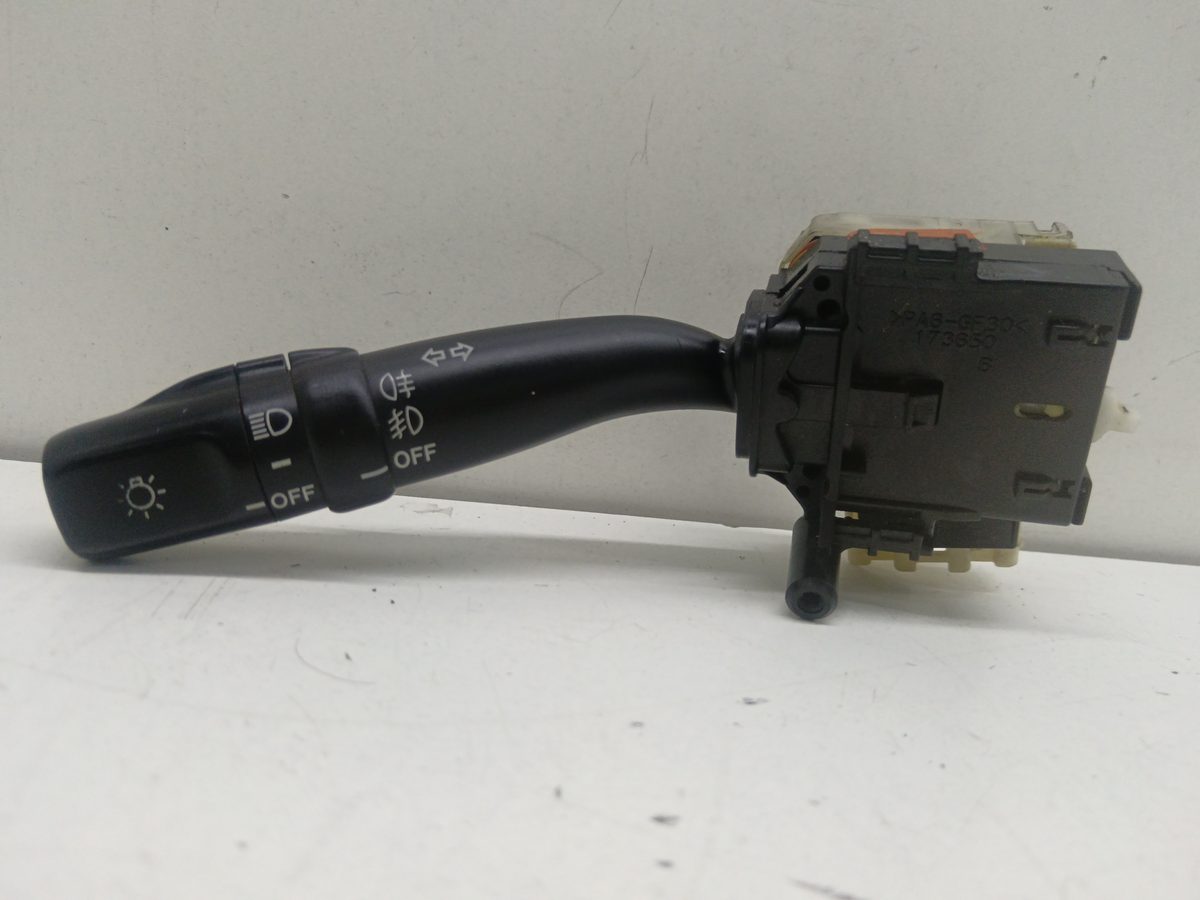 Llave Luces Toyota Avensis Berlina (T25) 2003-2009 2.0 D4-D Executive Berlina (5-ptas.)