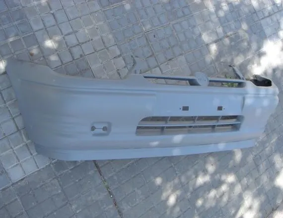 Paragolpes delantero