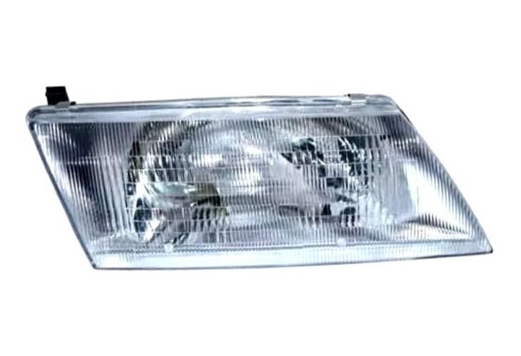 Semióptica Nissan Sentra B14 México Derecha