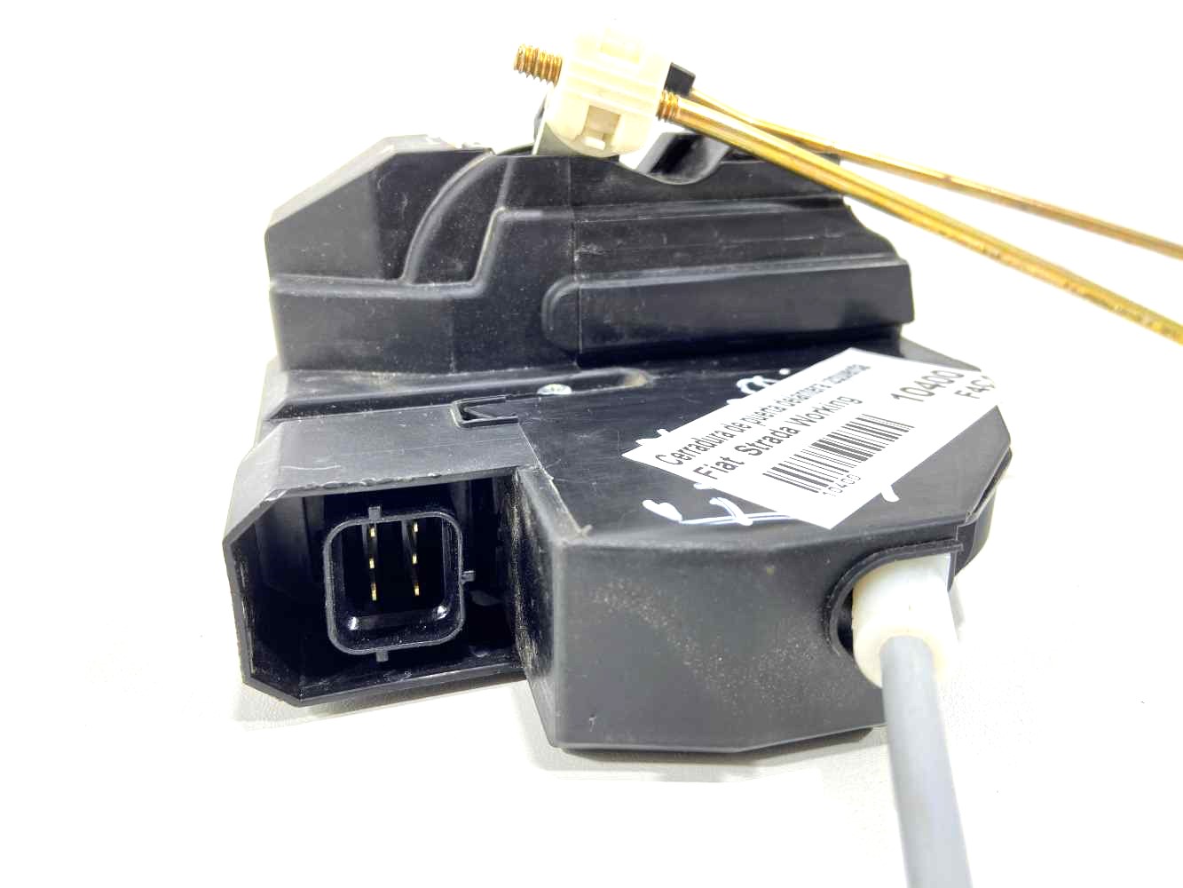 Cerradura de puerta delantera izquierda Fiat Strada Working 2020, Ref: 10400-F4C1