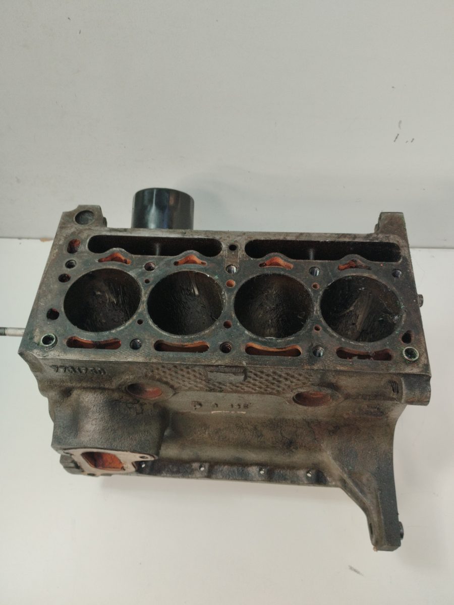 Block Fiat Seicento (187) 1998-2002 0.9 CAT 0.9L 29kW 9651102