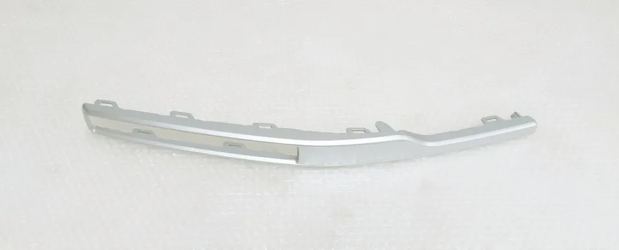Moldura de paragolpe delantero derecho Chery Tiggo 4