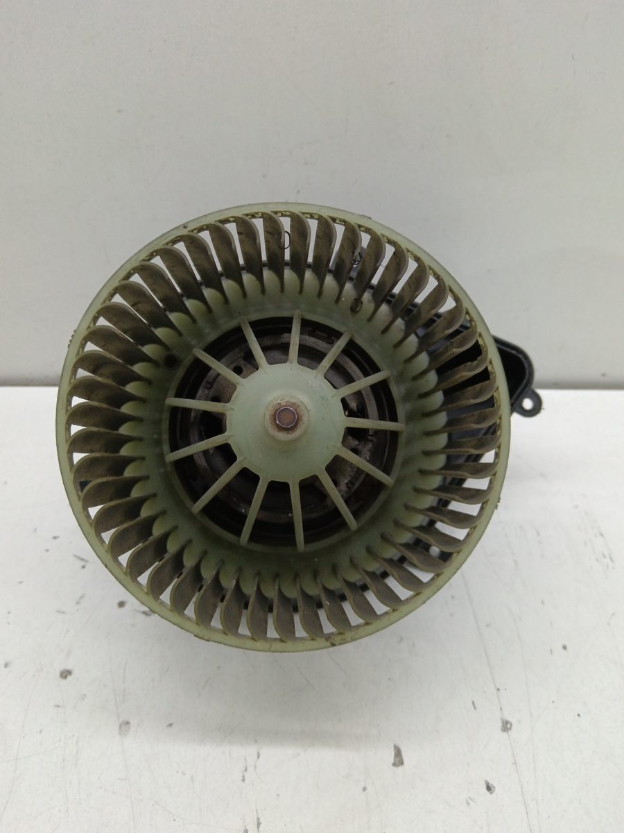 Motor Calefaccion Citroën Xsara Berlina 1997-2005 2.0 HDi 2.0L 80kW 740471233F