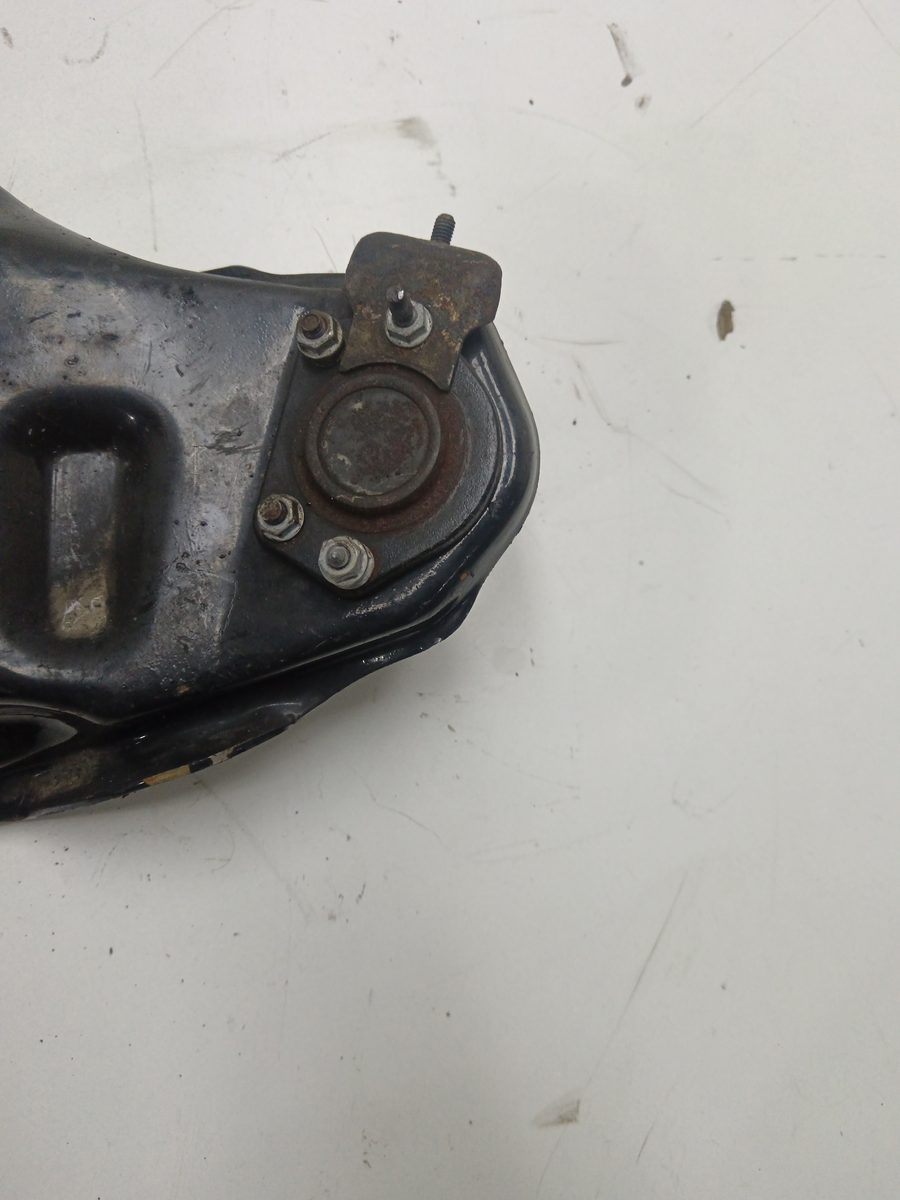 Parrilla De Suspension Superior Delantera Derecha Chevrolet Blazer (NEU) 1994-2001