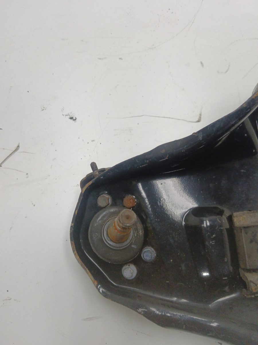 Parrilla De Suspension Superior Delantera Derecha Chevrolet Blazer (NEU) 1994-2001