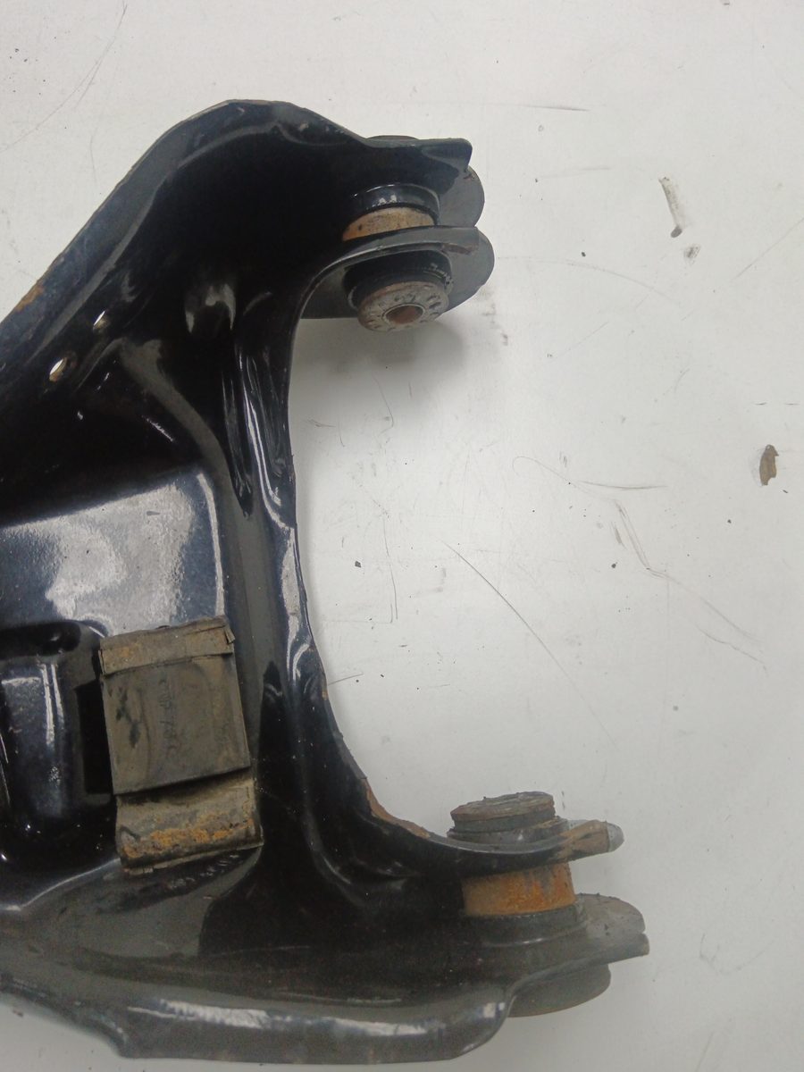 Parrilla De Suspension Superior Delantera Derecha Chevrolet Blazer (NEU) 1994-2001