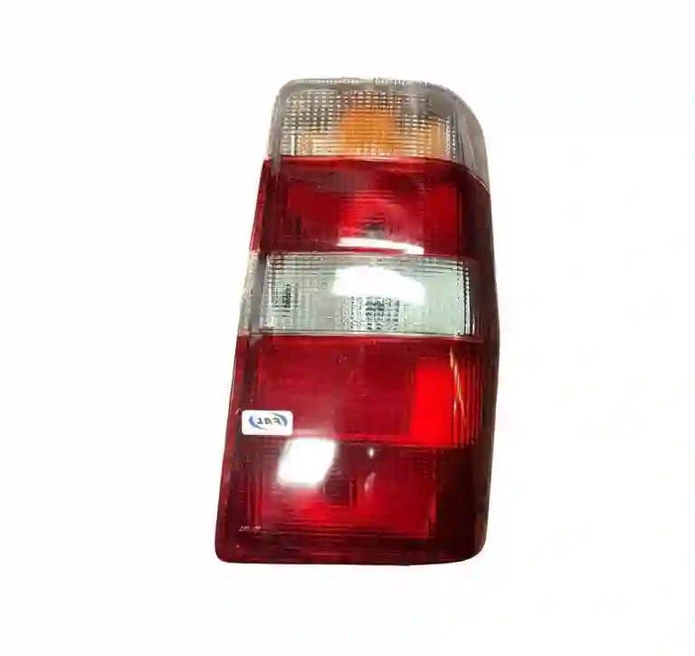 Faro trasero derecho