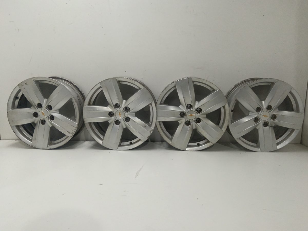 Juego De Llantas Chevrolet Cruze 2009-2014 LS 96837903