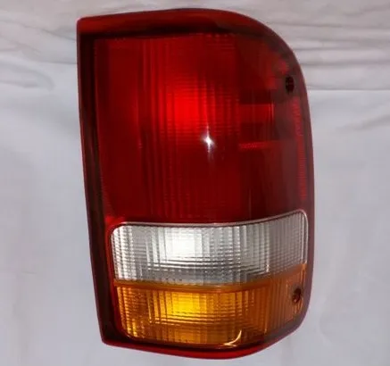 Faro trasero derecho
