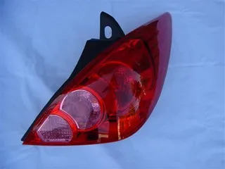 Faro trasero derecho