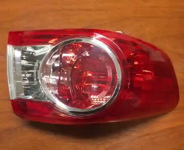 Faro trasero derecho