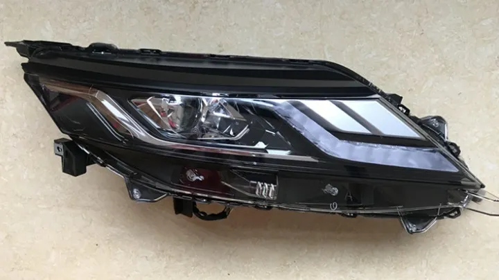 SEMIOPTICA DER MITSUBISHI L200 20 (LED)