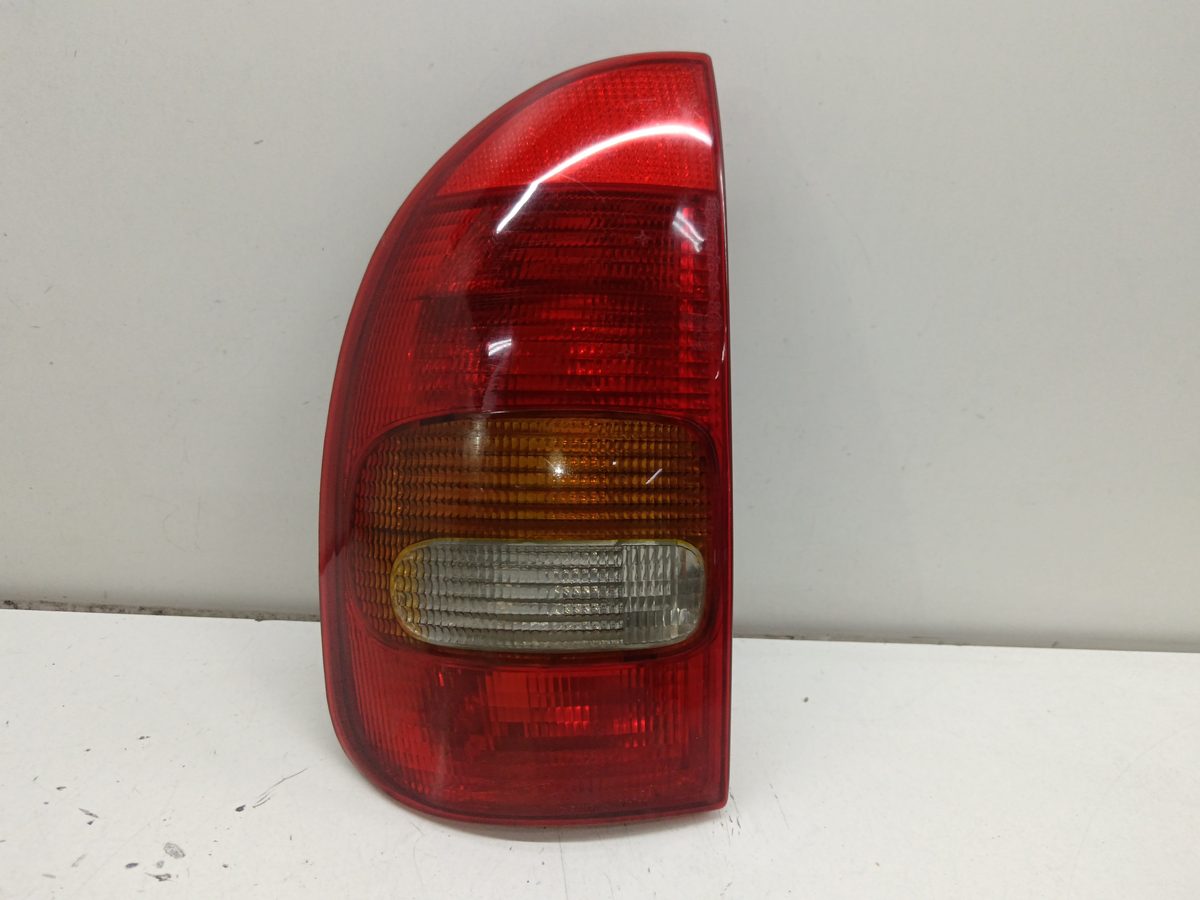 Farol Trasero Izquierdo Exterior Opel Corsa B 1993-1997 Fresh