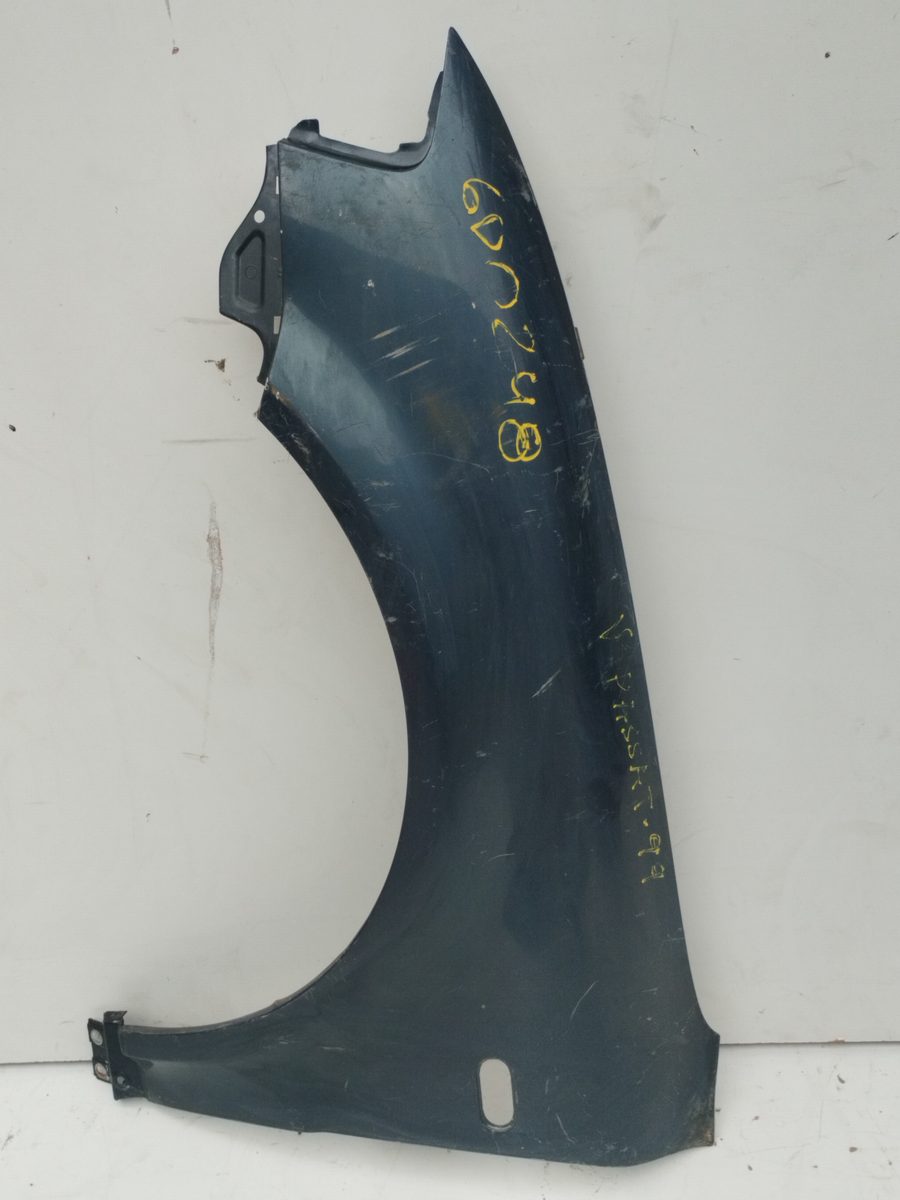Guardabarro Delantero Izquierdo Volkswagen Passat Berlina (3B2) 1996-2000 Comfortline