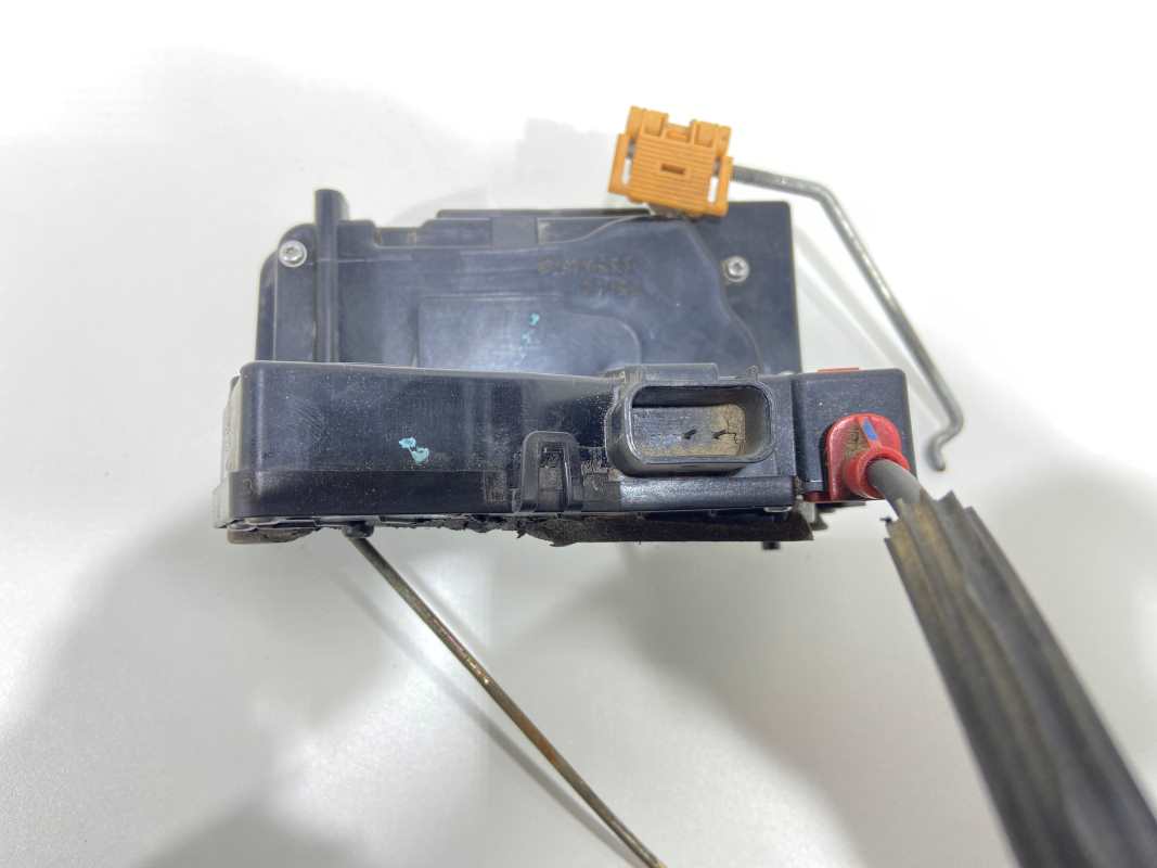 Cerradura de puerta trasera izquierda Chevrolet Onix MK1 , Ref: 9854-S2C8