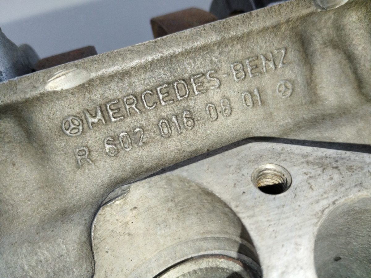 Tapa De Cilindros Mercedes-Benz Clase E (W124) Berlina 1984-1997 R6020160801