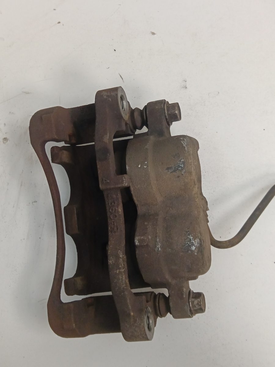 Mordaza De Freno Delantera Derecha Chevrolet Blazer (NEU) 1994-2001 4WD Lux Automático