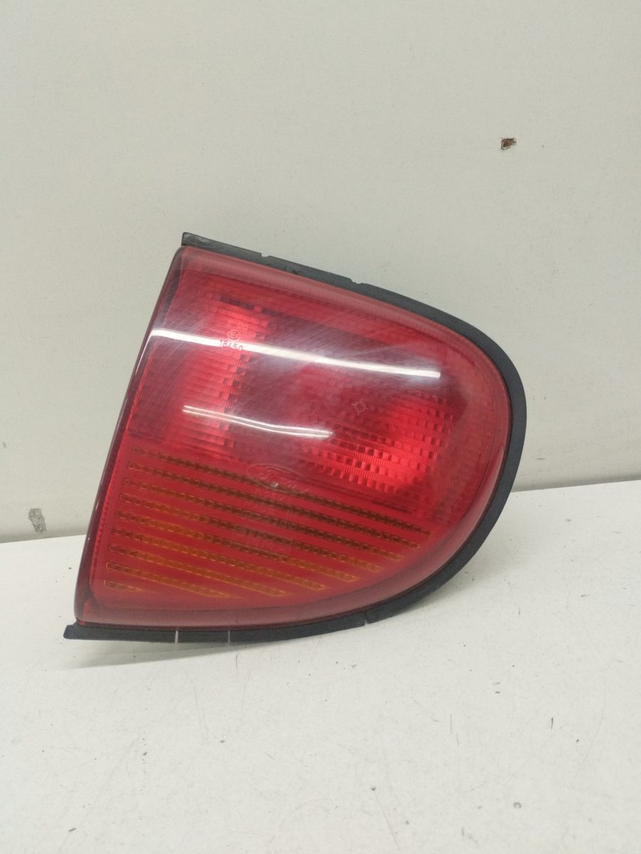 Farol Trasero Derecho Exterior Ford Escort Berlina/turnier 1990-Actualidad CL Berlina