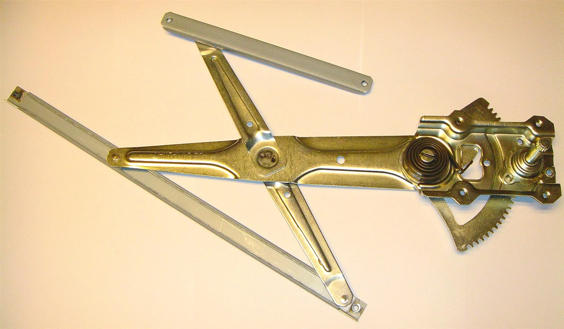 Levantacristales delantero izquierdo manual