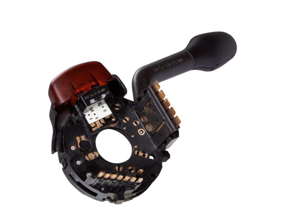 LLAVE BAJO VOLANTE VW GOL 95/06 SEÑALERO