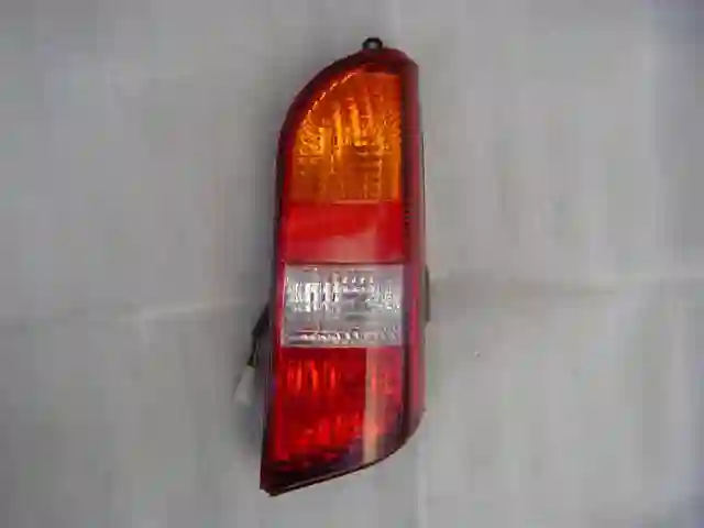 FAROL TRA DER DFM 08 (FURGON)