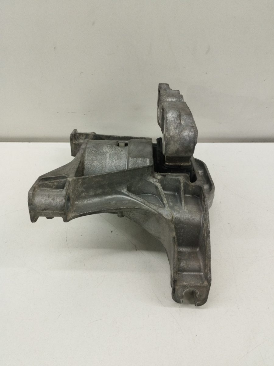Soporte Motor Derecho Peugeot 308 2013-2021 Access 1.6L 85kW 4A103720