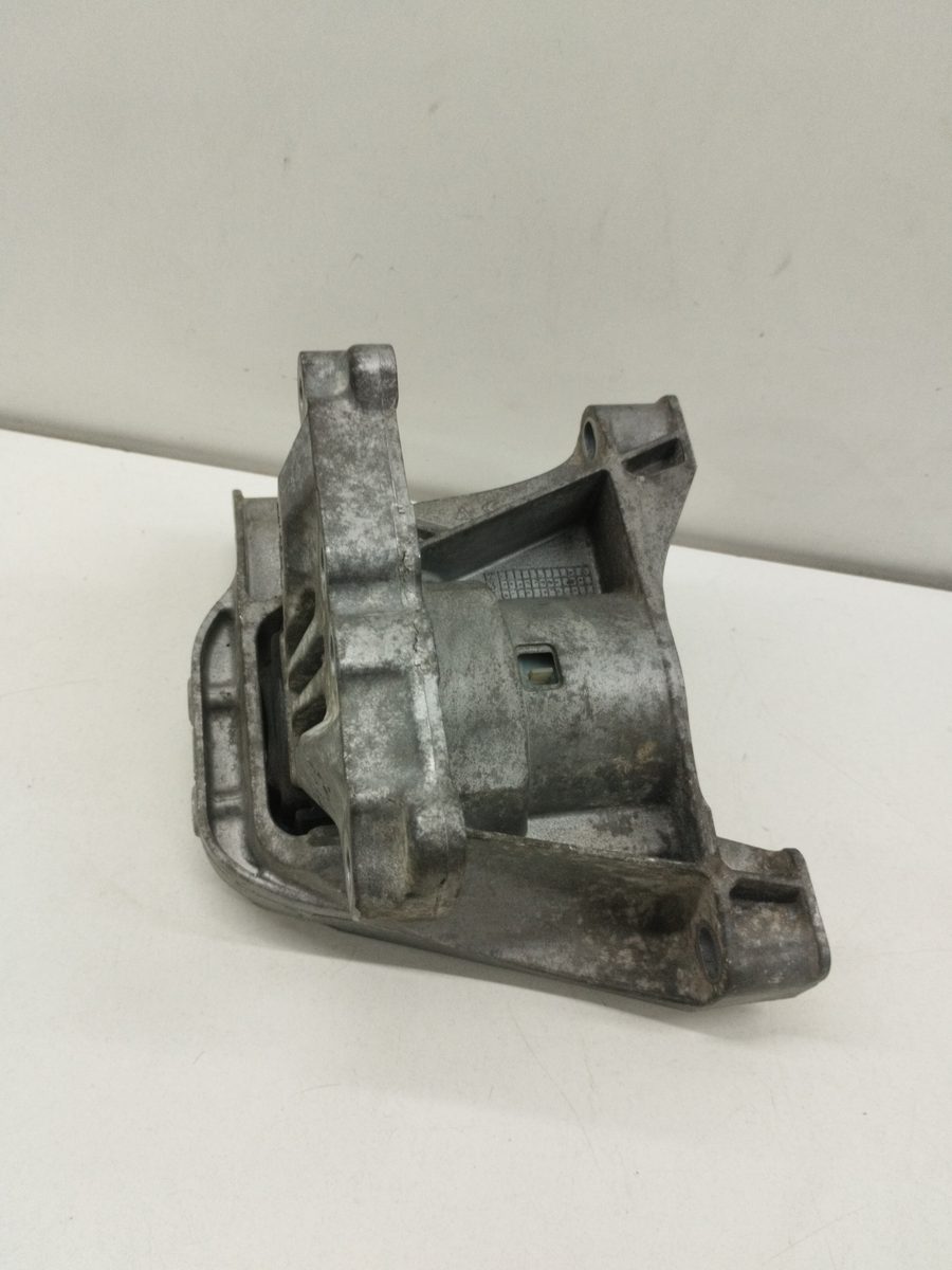 Soporte Motor Derecho Peugeot 308 2013-2021 Access 1.6L 85kW 4A103720