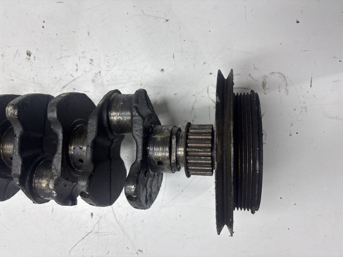Cigueñal Toyota Corolla (E12) 2001-2007 2.0 D-CAT 2.0L 85kW
