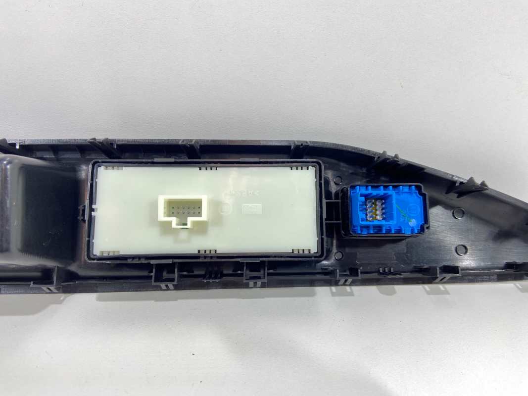 Comando alzacristal Fiat Strada 2020 , Ref: 9867-S3D6