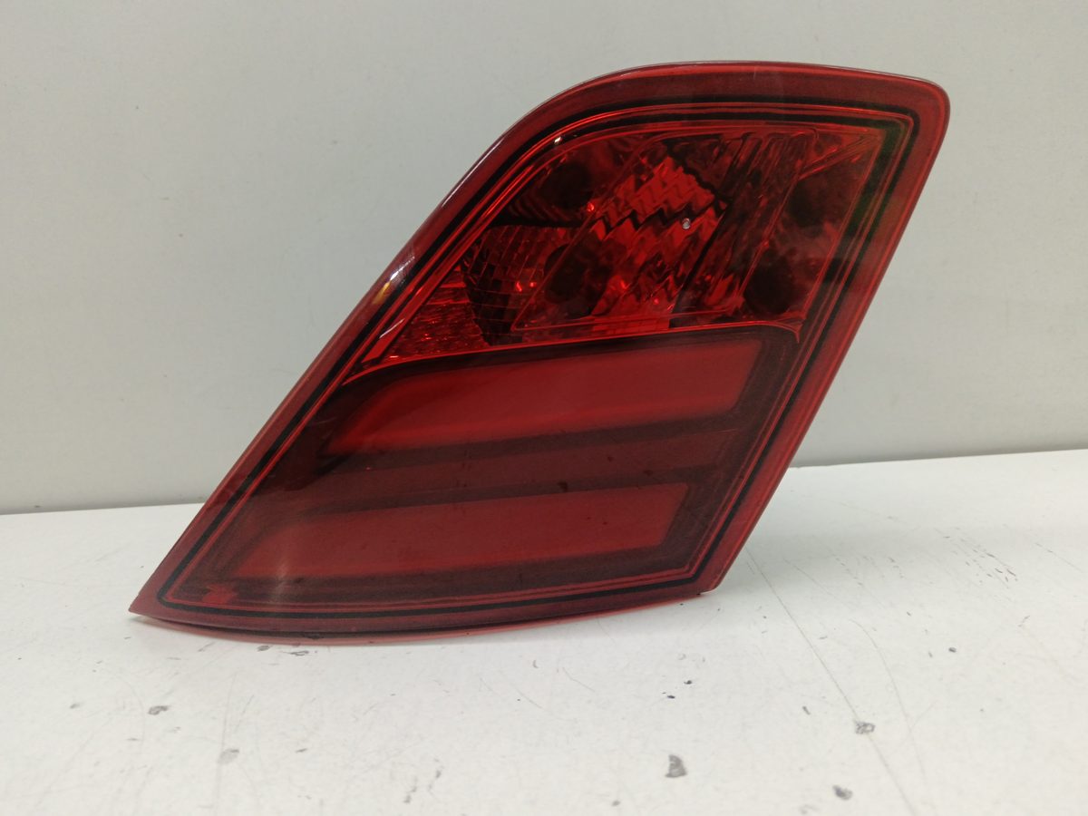Farol Trasero Izquierdo Exterior Peugeot 308 2013-2021 Access 9677818380