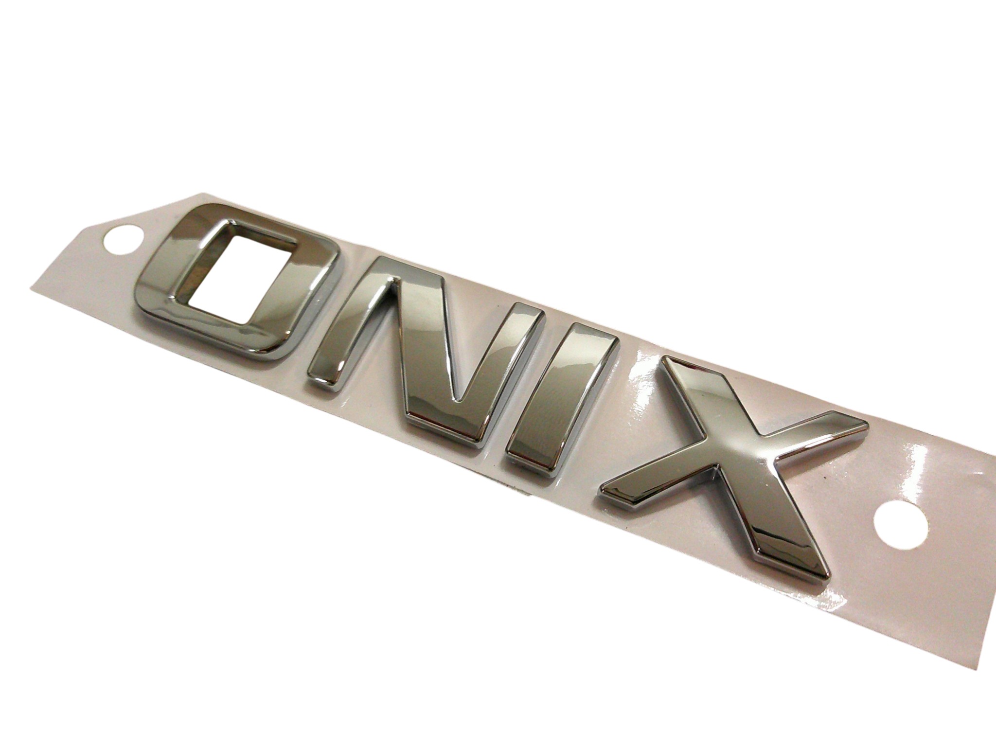 EMBLEMA TAPA TRASERA”ONIX” CHEVROLET ONIX