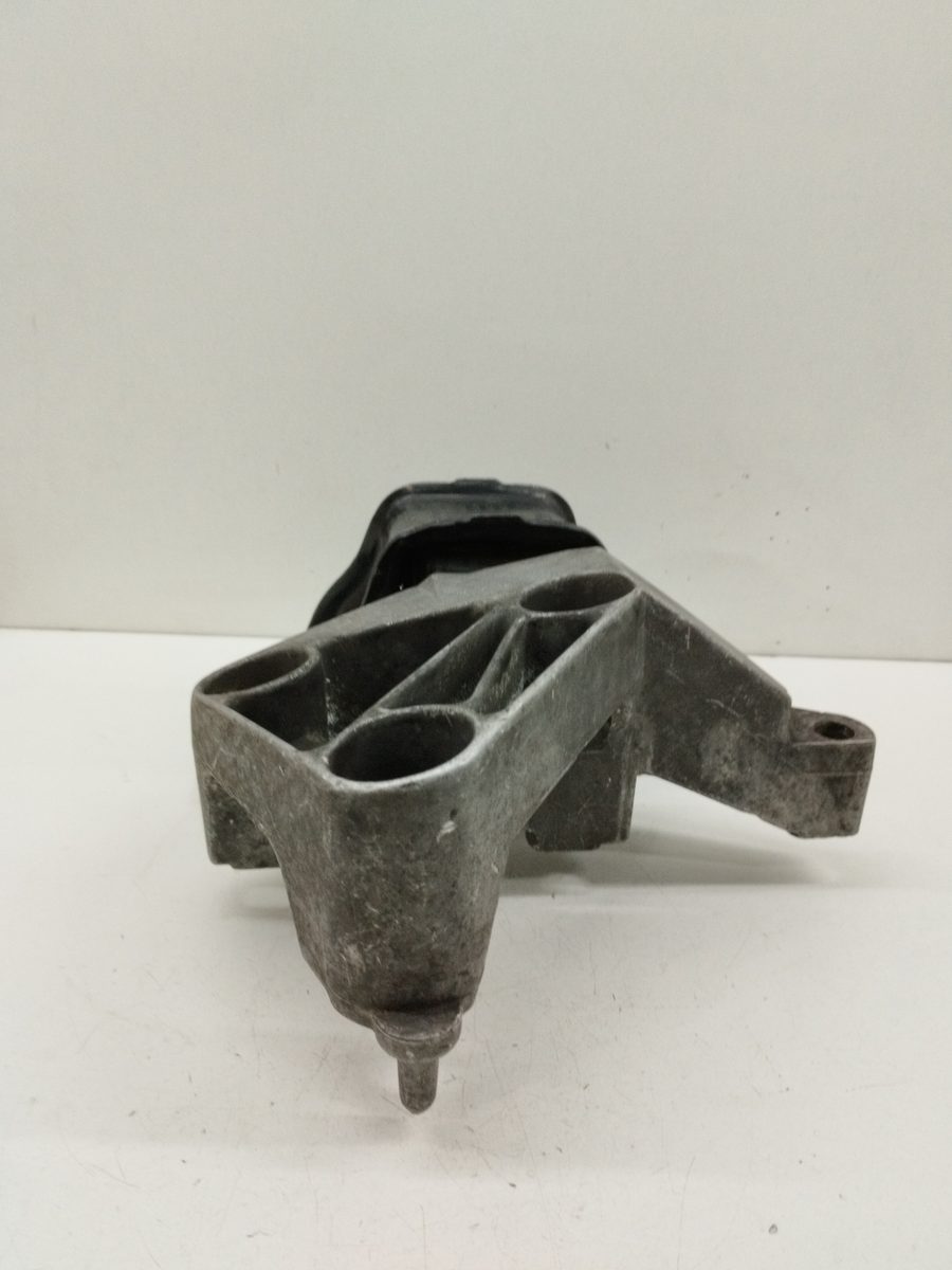 Soporte Motor Derecho Renault Megane Ii Berlina 5p 2002-2009 8200592642