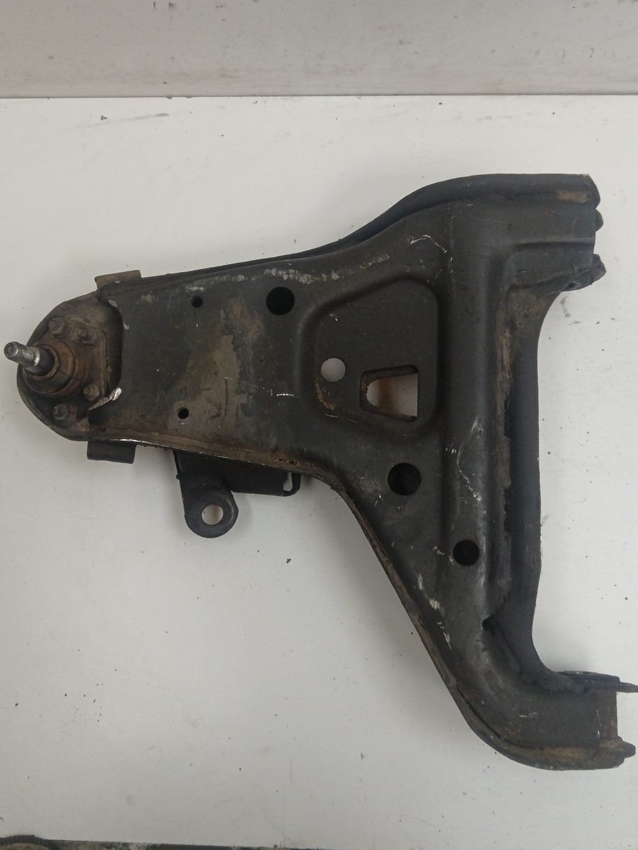 Parrilla De Suspension Inferior Delantera Izquierda Chevrolet Blazer (NEU) 1994-2001